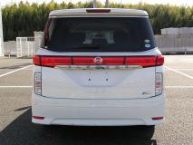 NISSAN ELGRAND 2010