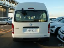 TOYOTA HIACE VAN 2022