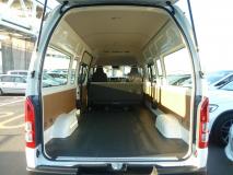 TOYOTA HIACE VAN 2022