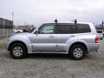 MITSUBISHI PAJERO 2004