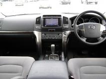 TOYOTA LAND CRUISER 2011