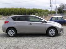 TOYOTA AURIS 2012