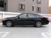 TOYOTA CROWN HYBRID 2013