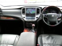 TOYOTA CROWN HYBRID 2013