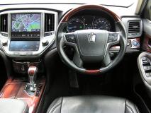 TOYOTA CROWN HYBRID 2013