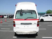 TOYOTA AMBULANCE 2002