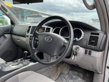 TOYOTA HILUX SURF 2002