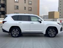 LEXUS LX600 2022