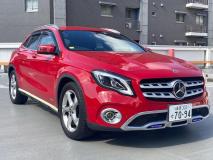 MERCEDES BENZ GLA 2019