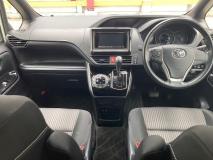 TOYOTA VOXY 2018