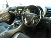 TOYOTA VELLFIRE 2019