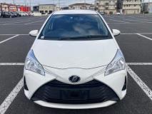 TOYOTA VITZ 2017