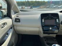 NISSAN LEAF 2011