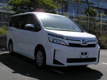 TOYOTA VOXY 2019
