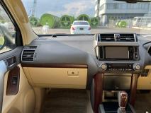 TOYOTA LAND CRUISER PRADO 2016