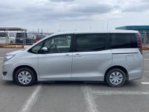 TOYOTA NOAH 2019