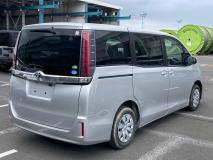 TOYOTA NOAH 2019