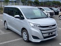 TOYOTA NOAH 2019