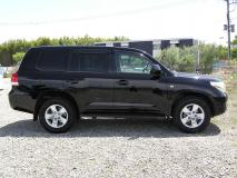 TOYOTA LAND CRUISER 2011