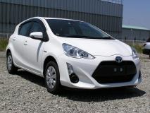 TOYOTA AQUA 2016