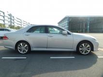TOYOTA CROWN HYBRID 2011