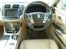 TOYOTA CROWN HYBRID 2011