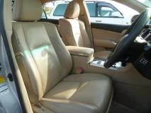 TOYOTA CROWN HYBRID 2011