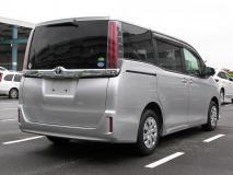 TOYOTA NOAH 2019