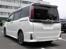 TOYOTA NOAH 2019