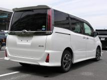 TOYOTA NOAH 2019