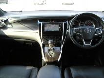 TOYOTA HARRIER 2017