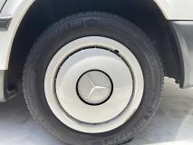 MERCEDES BENZ Medium Class 1987