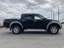 MITSUBISHI TRITON 2009