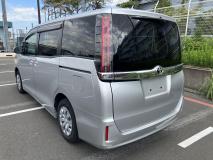TOYOTA NOAH 2020