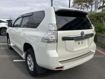 TOYOTA LAND CRUISER PRADO 2017