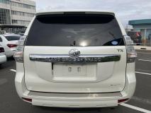 TOYOTA LAND CRUISER PRADO 2017