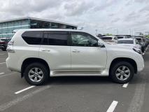 TOYOTA LAND CRUISER PRADO 2017