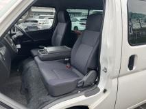 NISSAN CARAVAN 2011