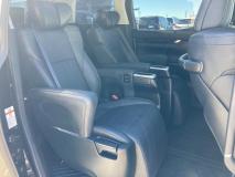 TOYOTA VELLFIRE 2020