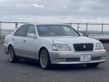 TOYOTA CROWN MAJESTA 1999