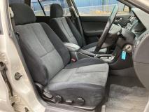 MITSUBISHI LEGNUM 2002