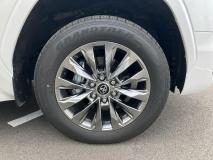 TOYOTA LAND CRUISER 2023