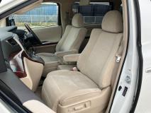 TOYOTA VELLFIRE 2009