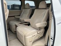 TOYOTA VELLFIRE 2009