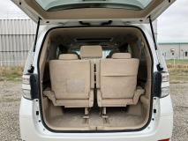 TOYOTA VELLFIRE 2009