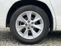 TOYOTA VELLFIRE 2009