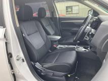 MITSUBISHI OUT LANDER 2013