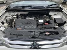 MITSUBISHI OUT LANDER 2013