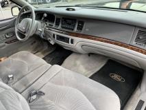 LINCOLN TOWNCAR 1997