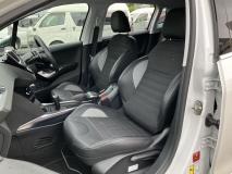 PEUGEOT 2008 2015